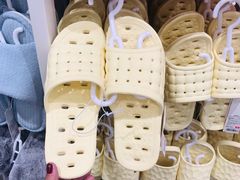 -名创优品(江南新地店)