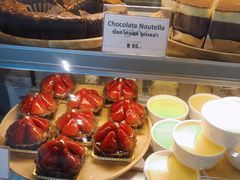 -Chom Cafe and Restaurant