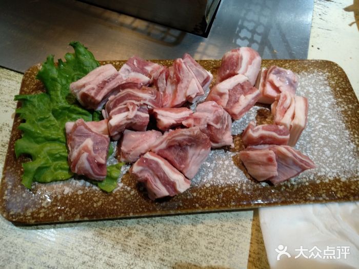 大油嘴碳烤油边图片