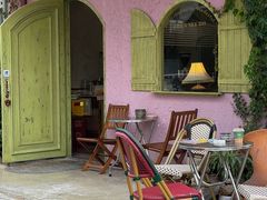 -六区宿舍咖啡店