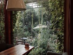 靠窗位-谷咖啡·鲜花绿植花园餐厅
