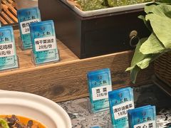 -头上红煨盐鸡·非遗院子餐厅