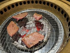 -山川小町·极番烧肉(新地假日广场店)