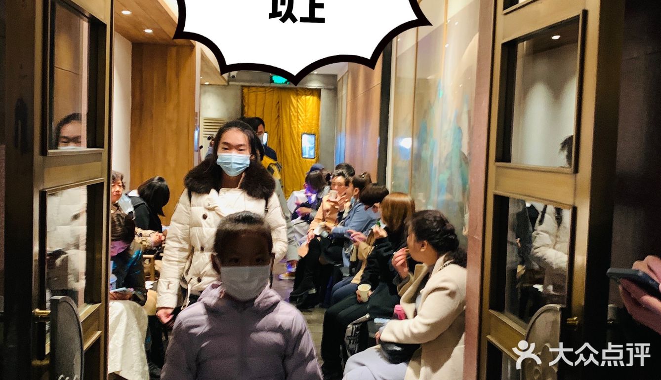 我坐在故宫门口吃烤鸭｜打卡帝都最火-四季民福