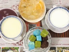 香滑凤凰奶-周大娘牛乳(旧寨古村总店)