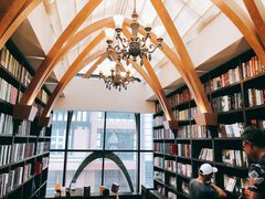 -钟书阁(松江泰晤士小镇店)