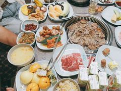 -金滏山烤肉·海鲜·火锅自助餐厅(襄阳万达店)