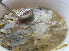 -严记小天府酸菜鱼(西四路店)