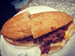 招牌咸牛肉芝士猪仔包-华嫂冰室(尖沙咀店)