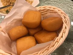 炸馒头-新加坡海鲜共和(名胜世界圣淘沙海滨坊)
