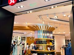 -lululemon(上海浦东IFC店)