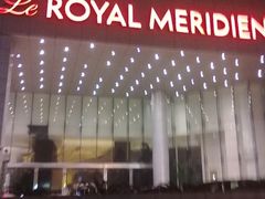 -上海世茂皇家艾美酒店