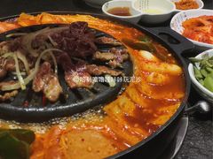 韩式部队锅-温度烤肉专门店