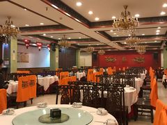 大堂-鑫巴蜀小镇 · 水煮鱼专研店(玉桥店)