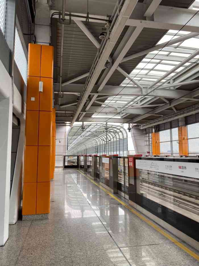 陈家林地铁站图片