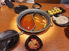 -呷哺呷哺(普陀乐购真北店)