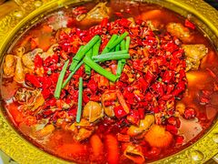 冷锅肥肠鸡-先启半步颠·川菜小炒