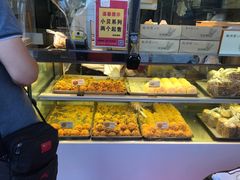 面包甜点陈列柜-鲍师傅糕点(西站店)