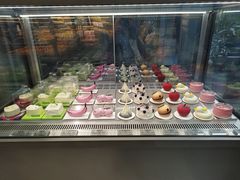 -好利来(上海虹桥新天地Lab主题店)