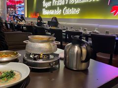 -大头虾越式风味餐厅(光明广场店)