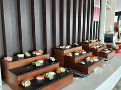 -亚洲国际大酒店·云顶阁旋转自助餐厅
