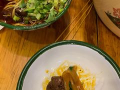 -拈签一笑黄牛肉辣卤串串