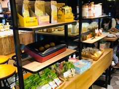 面包甜点陈列柜-匠造烘焙(联洋店)