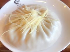 陈士荣蟹黄汤包-鸿运酒楼