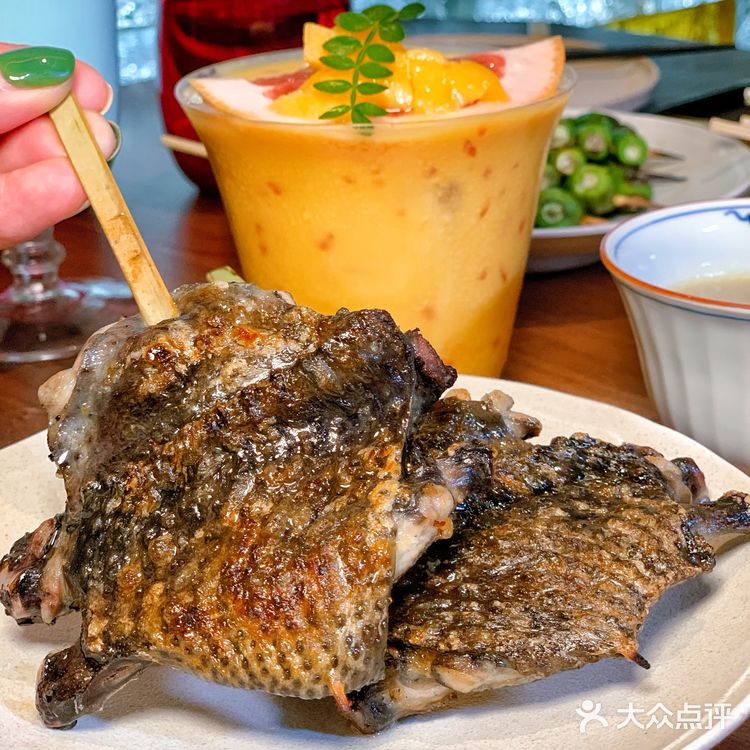 在日落的余晖中，来三里屯品味新中式美食！