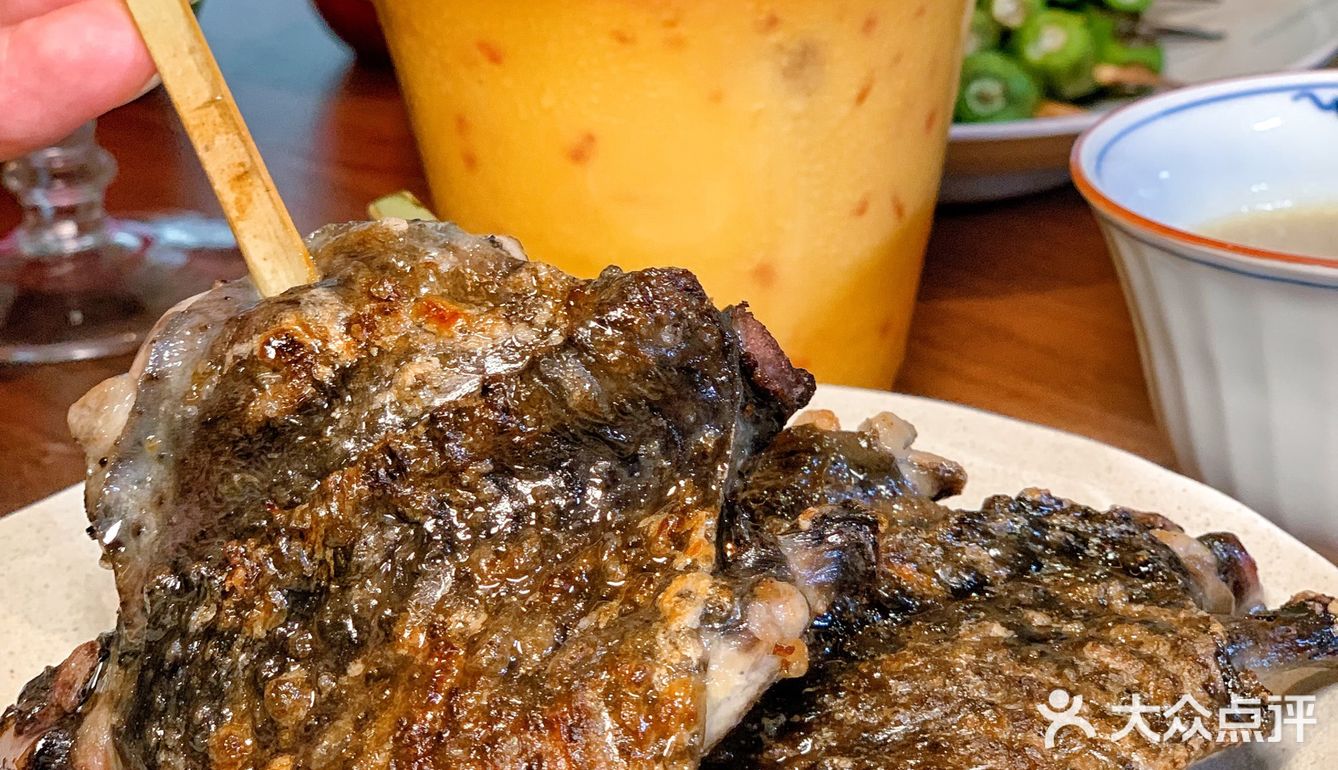 在日落的余晖中，来三里屯品味新中式美食！