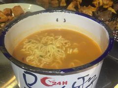 -马路牙子地桌烤肉(工体店)