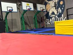 -超时空蹦床团建·VR潮玩运动娱乐·生日派对游乐园(金桥店)