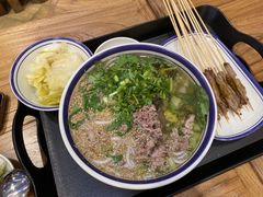 -云阿蛮云南生烫牛肉米线(奉贤路店)