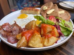 -Brut Eatery Wine Bar & Restaurant (建国东路店)