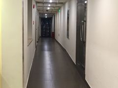 -莫泰酒店(上海虹桥北新泾地铁站天山路店)