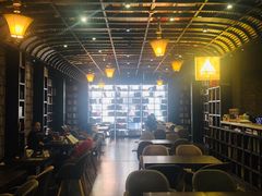 -钟书阁(松江泰晤士小镇店)