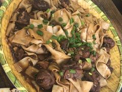 -壹阁胡羊焖饼(特色小吃街店)