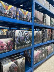 -逝水玩具折扣店