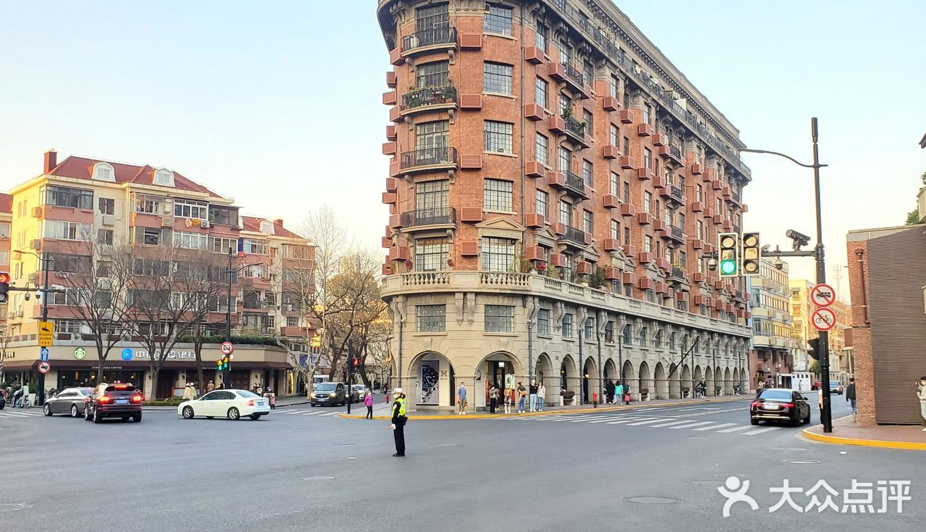 武康大楼限定版M STAND