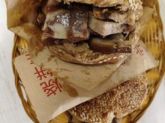 -洪峰浩老北京烧饼夹肉(角门路店)