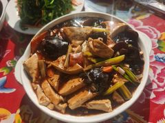 -何适山庄(水长城P2停车场店)