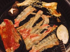 -韩宫宴炭火烤肉(中商世界里店)