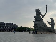 -巴陵广场