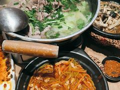 -川堂风·跷脚牛肉·乐山爆炒(宝山日月光店)