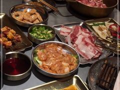 -围炉肉舍•炭烤活鳗•丹东海鲜烤肉(步行街店)