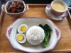 红烩牛肉饭-莫多多餐厅