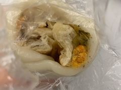 咸菜肉松油条-上海虹口糕团食品厂(茂名路店)