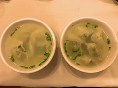 蟹粉小馄饨-新光酒家方亮蟹宴(黄浦店)