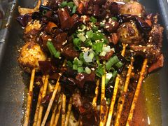 -沪小二炭火蛙锅(淮海中路美食不夜城店)