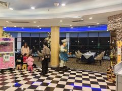 -迈豪国际酒店-百老汇旋转西餐厅